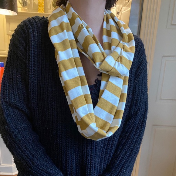 Yellow striped infinity scarf - Picture 2 of 4